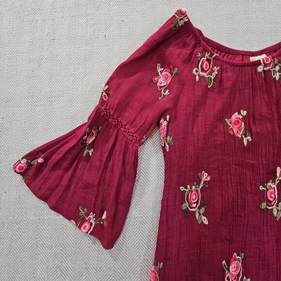 Fig and Flower Women's Medium Red Smock With Rose Embroidery Ruffled Sleeves EUC - Picture 4 of 14